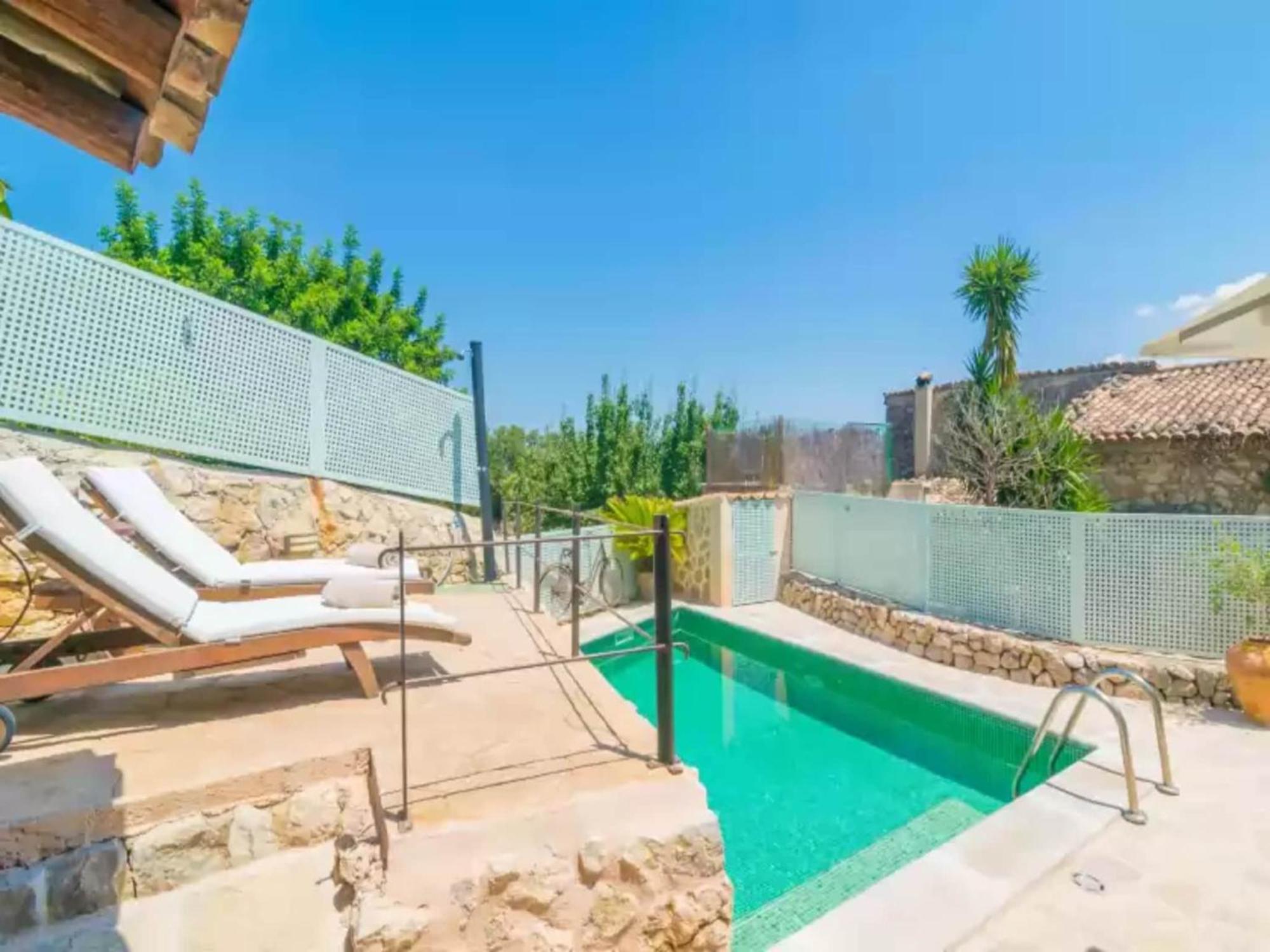 Villa With Private Pool In